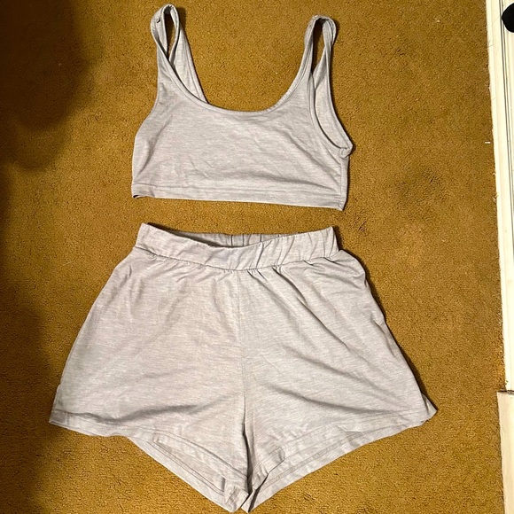 Grey Set - Picture 1 of 3